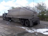 aluminum trailer washing 1.jpg